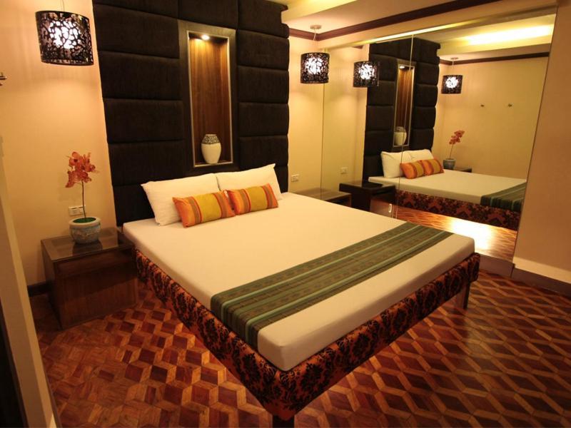 Hotel 2016 Manila Exterior photo