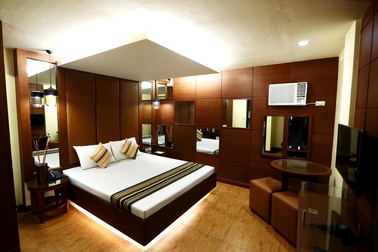 Hotel 2016 Manila Exterior photo