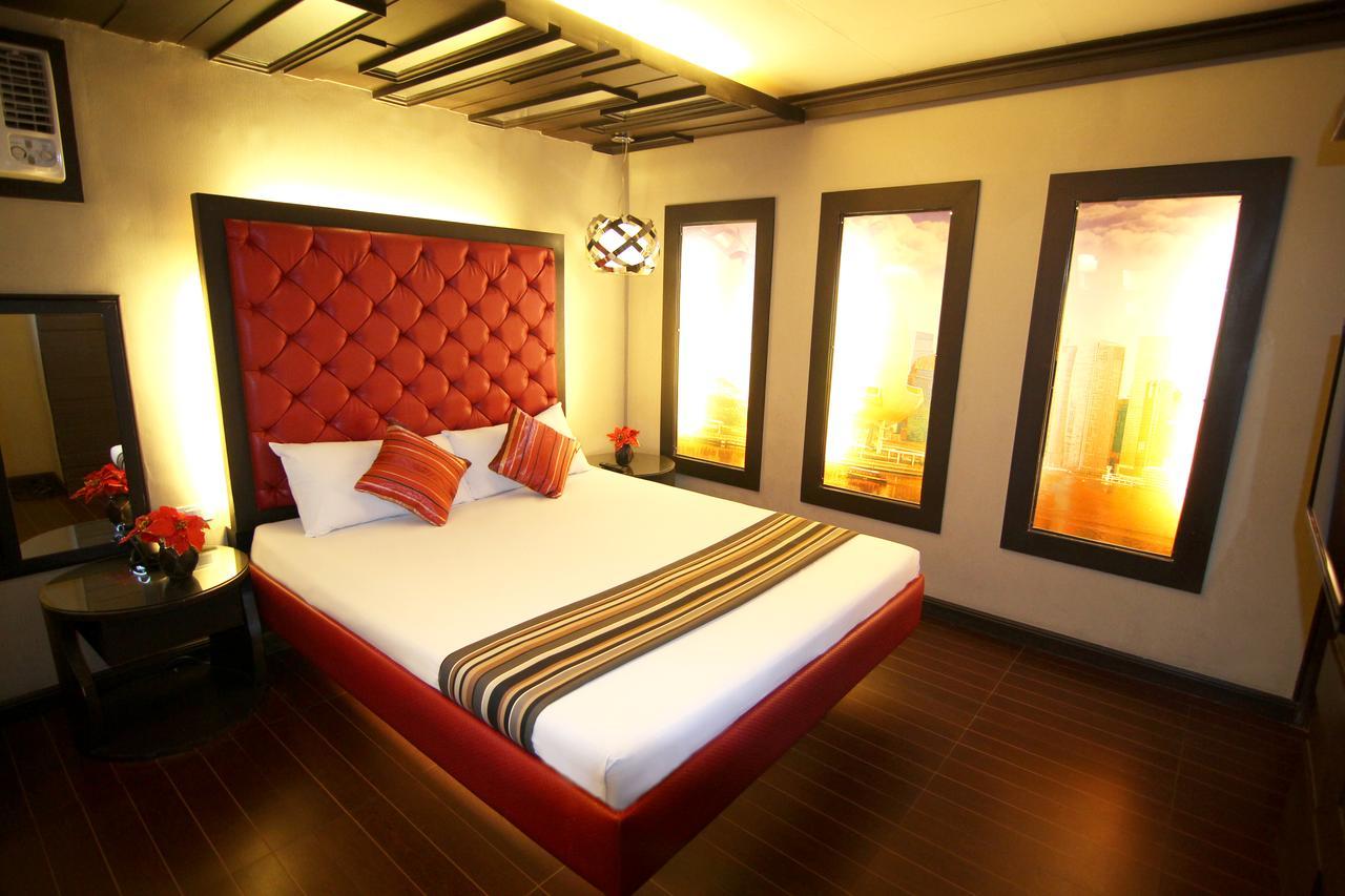 Hotel 2016 Manila Exterior photo