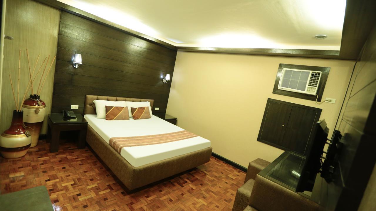 Hotel 2016 Manila Exterior photo