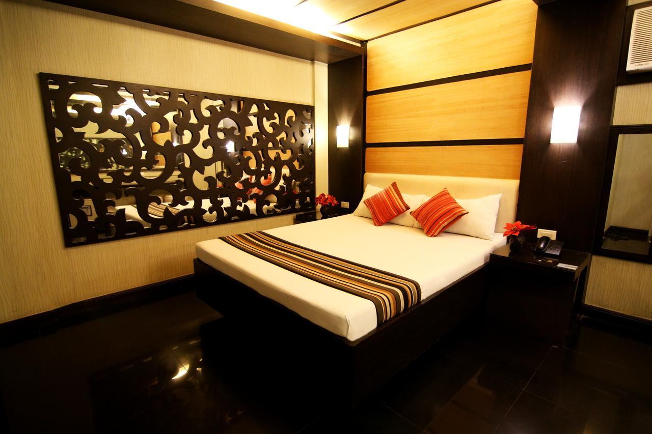 Hotel 2016 Manila Exterior photo
