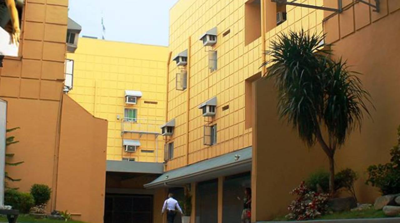 Hotel 2016 Manila Exterior photo