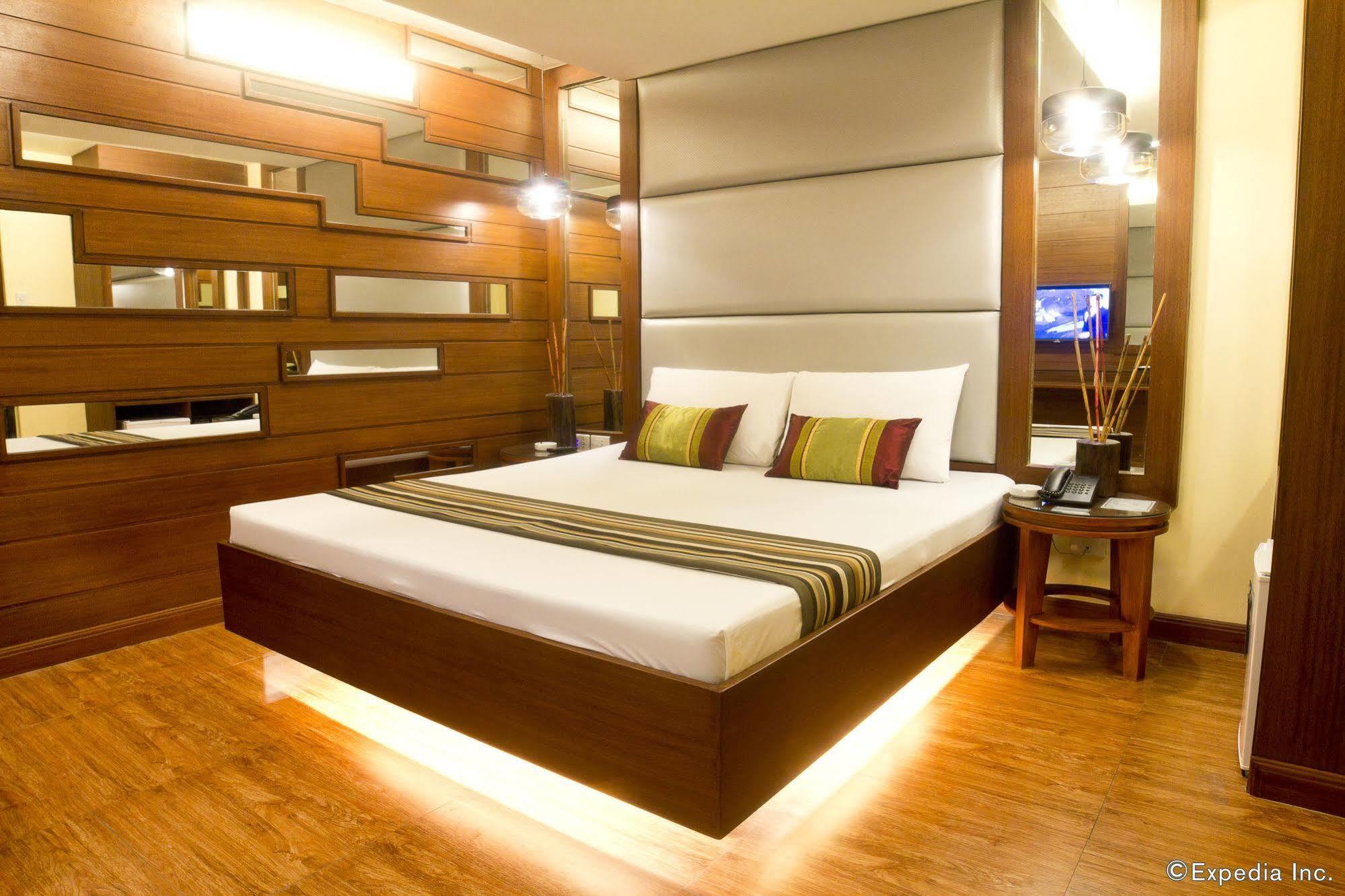 Hotel 2016 Manila Exterior photo