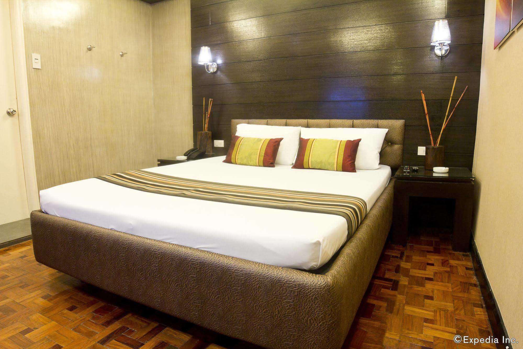 Hotel 2016 Manila Exterior photo