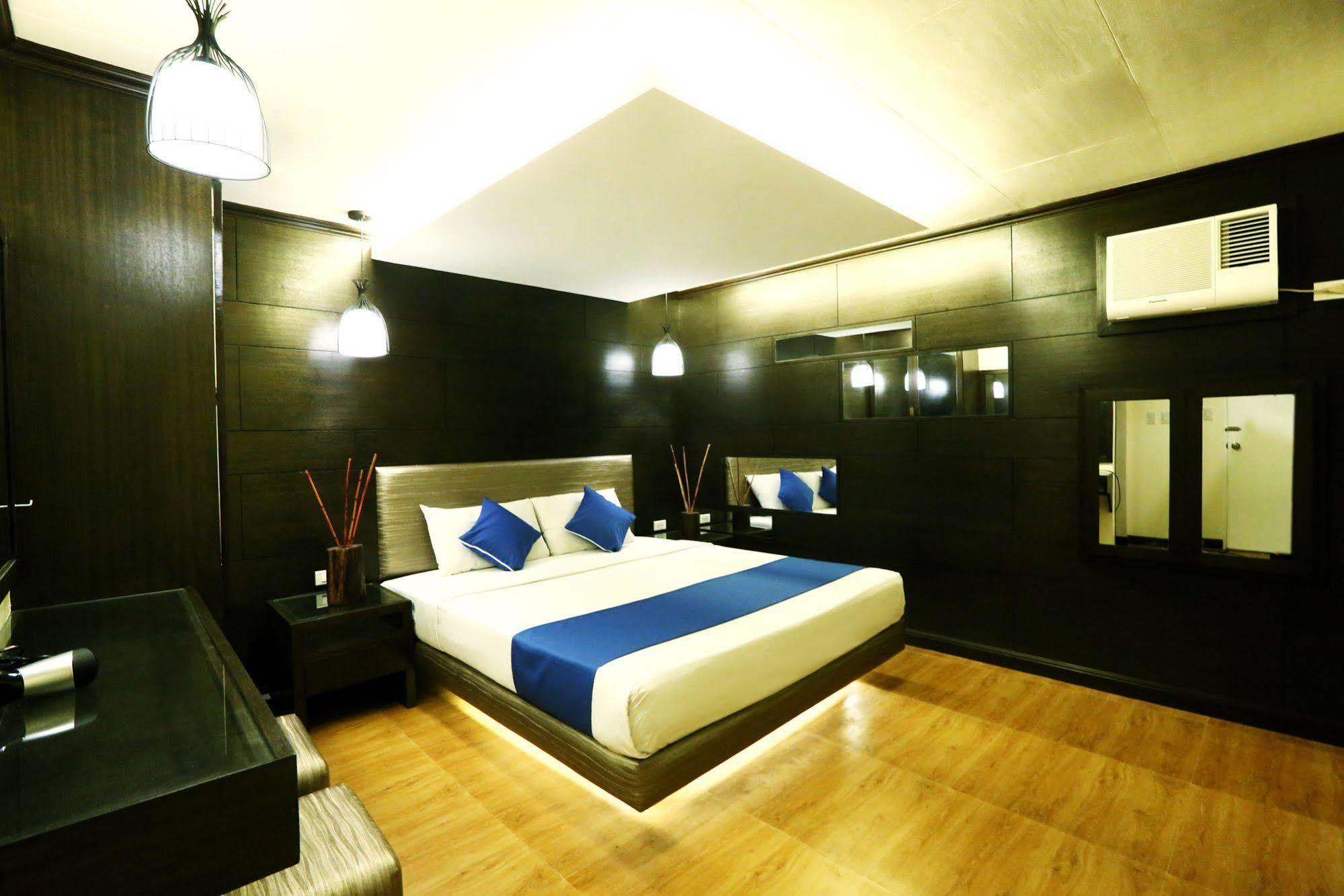 Hotel 2016 Manila Exterior photo